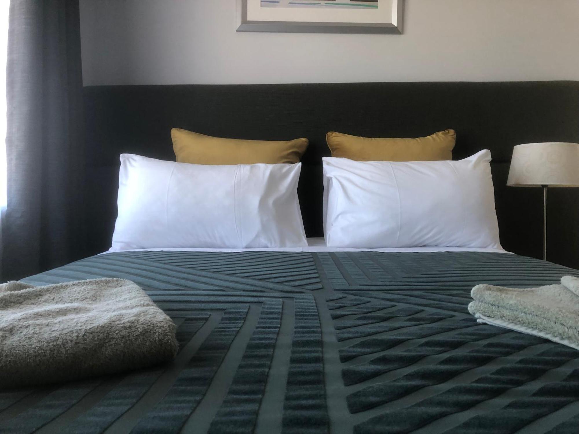 White Manor Motel Cooma Esterno foto