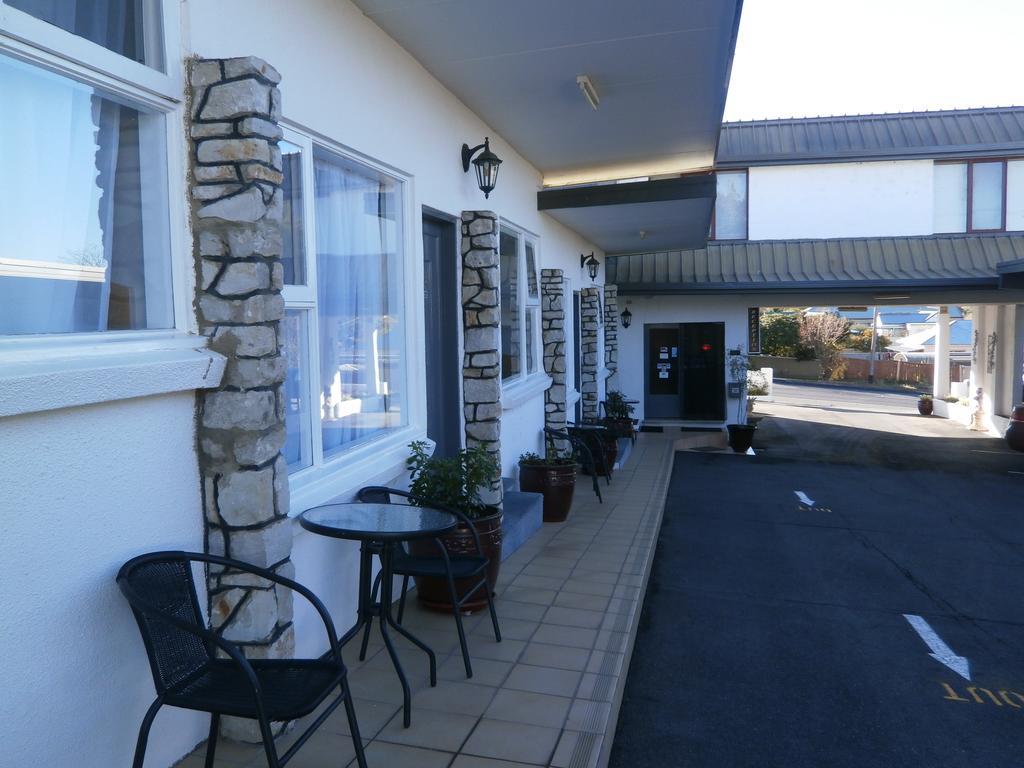 White Manor Motel Cooma Esterno foto