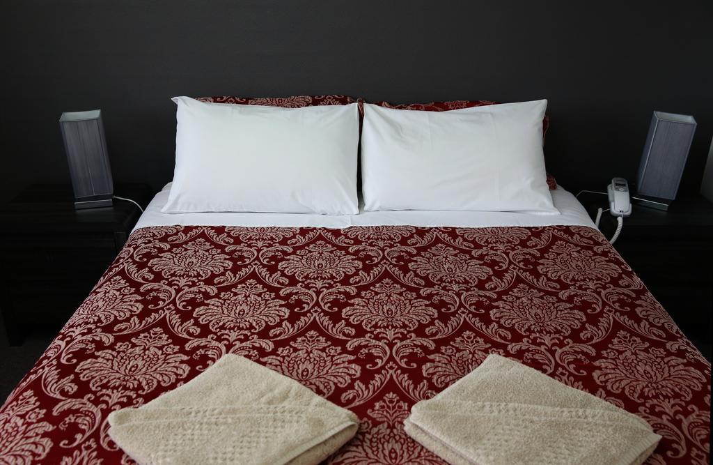 White Manor Motel Cooma Esterno foto