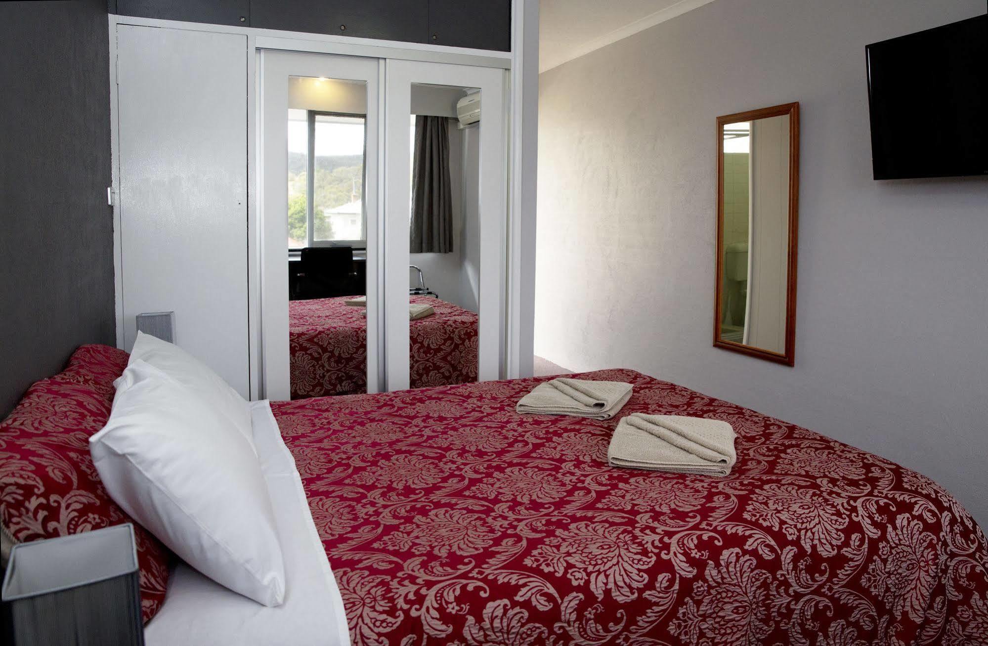 White Manor Motel Cooma Esterno foto